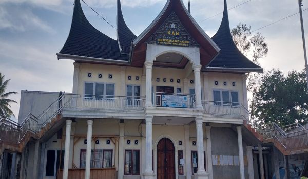 Sistem Nagari Minangkabau: Demokrasi Lokal Berbasis Adat