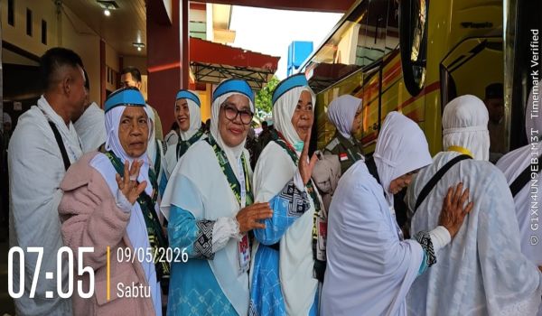 Tergabung dalam Kelompok Terbang (Kloter) 14 resmi bertolak menuju Tanah Suci